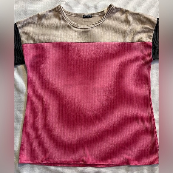 Heimish U.S.A. Colorblock Pink, Cream, Black Women's Long Sleeve Top Size 2X - Picture 3 of 12